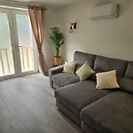 Les 2 Gros Coconing Avec Proche Du *