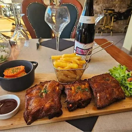 Les 2 Gros Coconing Avec Proche Du