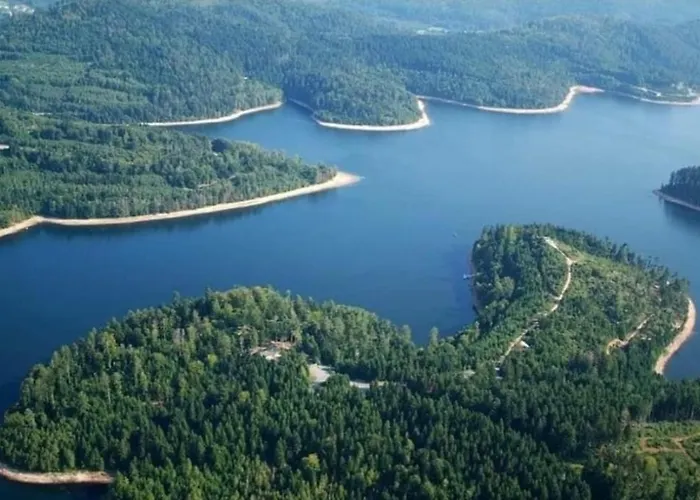 Les 2 Gros Coconing Avec Proche Du